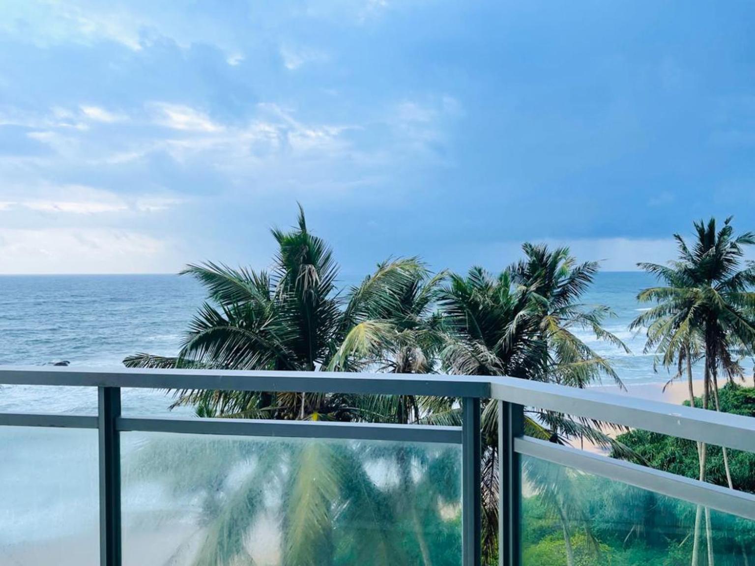 Hasara Oceanfront Apartments Galle Eksteriør bilde
