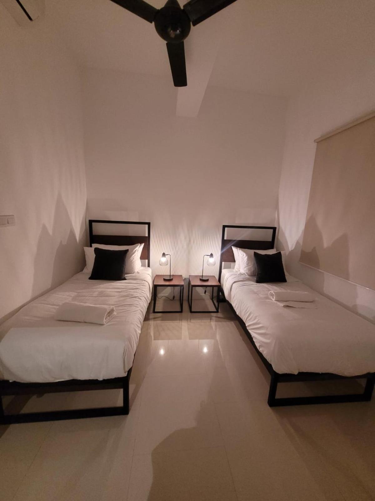 Hasara Oceanfront Apartments Galle Eksteriør bilde