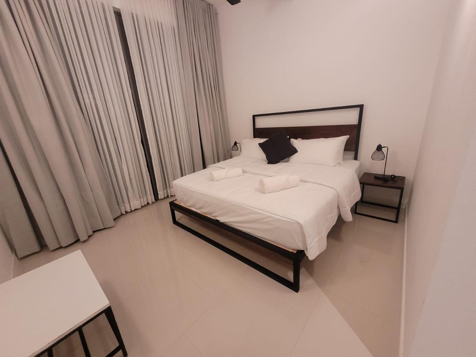 Hasara Oceanfront Apartments Galle Eksteriør bilde