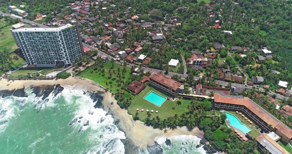 Hasara Oceanfront Apartments Galle Eksteriør bilde